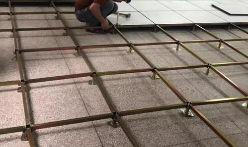 小蝌蚪网站视频免费观看地板收边技巧的讲解